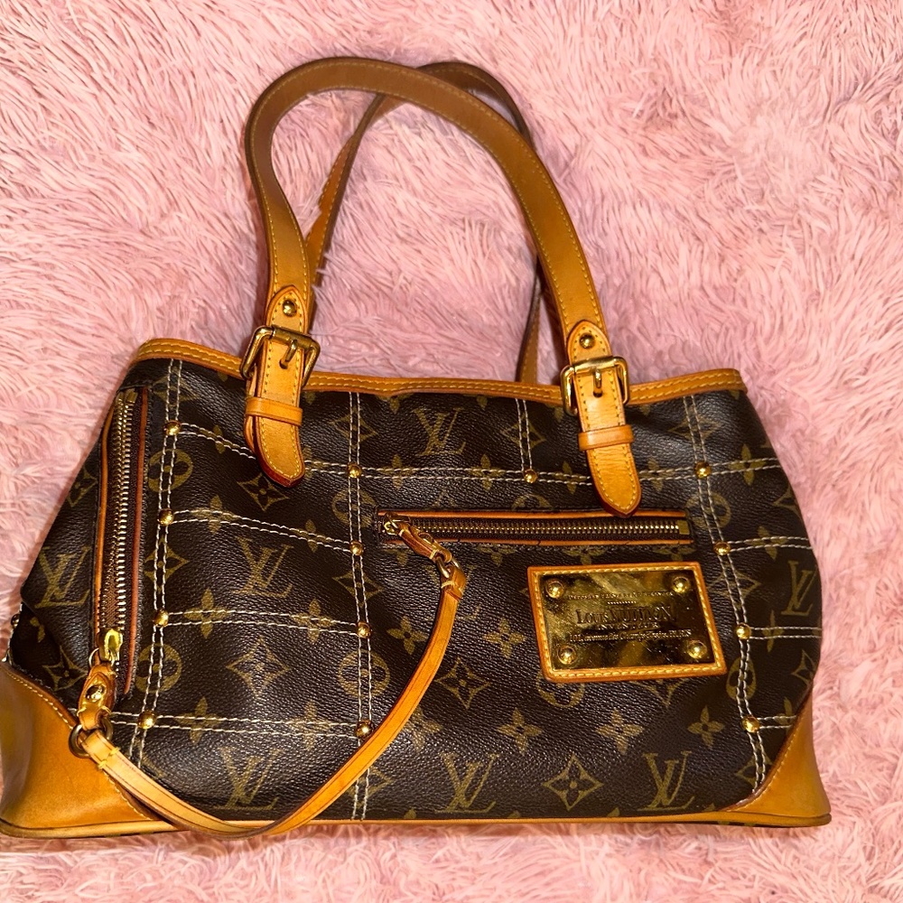 Authentic Louis Vuitton Limited Edition Monogram Canvas Riveting Bag
